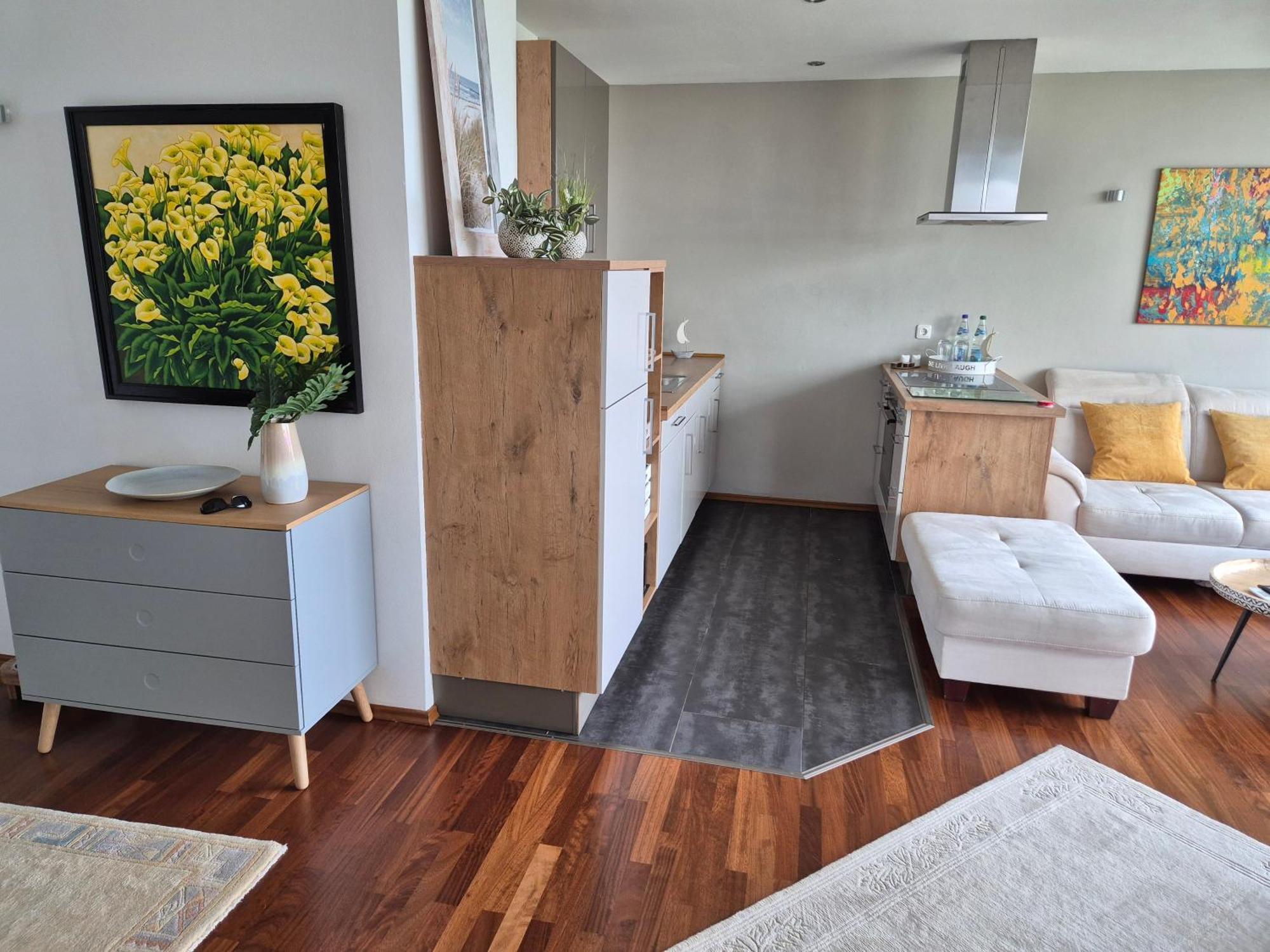 Ferienwohnung "Myharbourfront", Luxurioeses Wohnen An Der Hafenmole Rostock Exterior foto