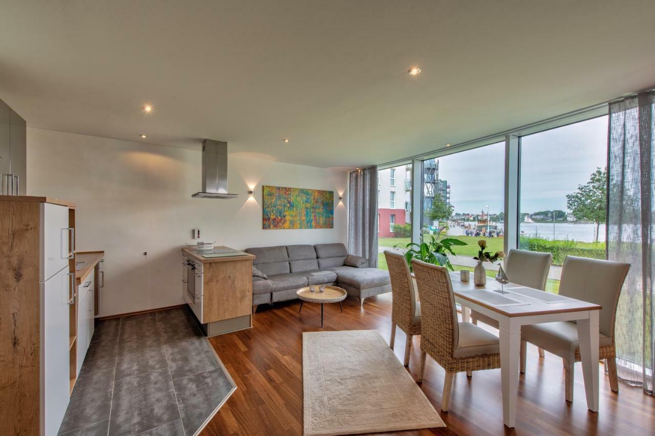 Ferienwohnung "Myharbourfront", Luxurioeses Wohnen An Der Hafenmole Rostock Exterior foto