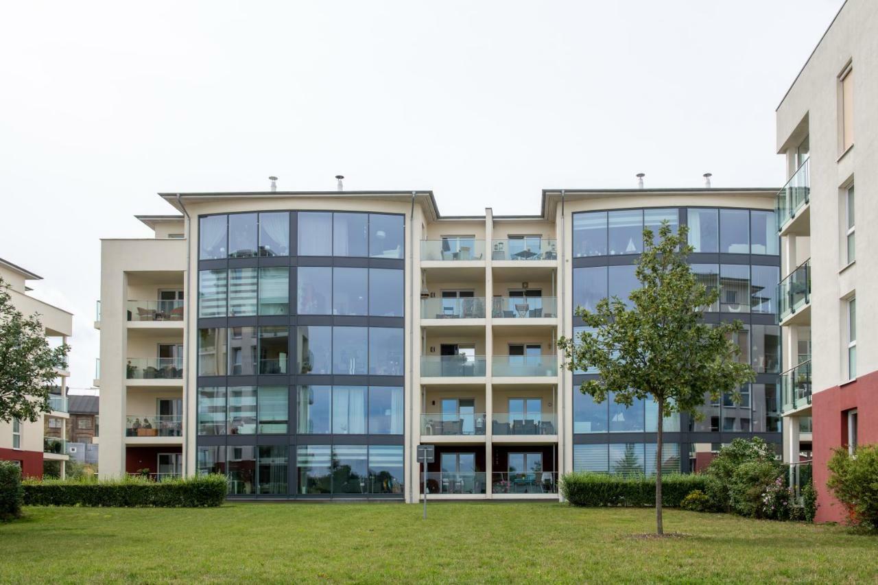 Ferienwohnung "Myharbourfront", Luxurioeses Wohnen An Der Hafenmole Rostock Exterior foto